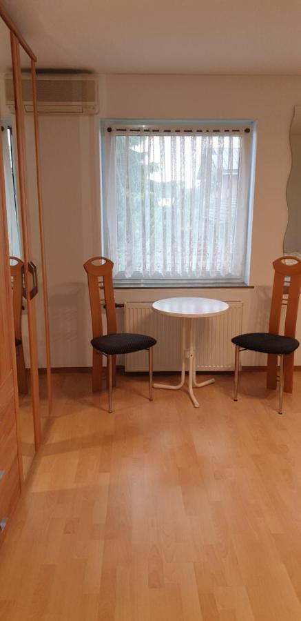 Gaestezimmer Junglas Bornheim  Buitenkant foto