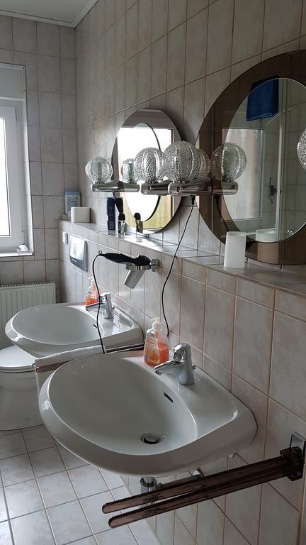 Gaestezimmer Junglas Bornheim  Buitenkant foto